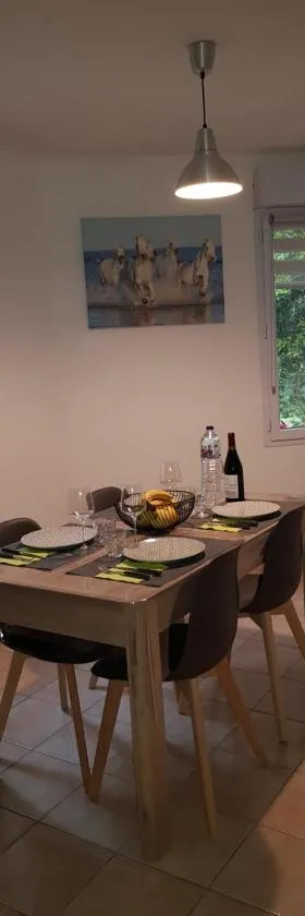 Maison au calme，位于卡斯蒂隆迪加尔的酒店