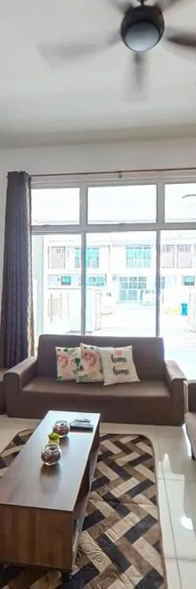 Desaru Comfy Homestay [Home Theater/Netflix]，位于Bandar Penawar的酒店