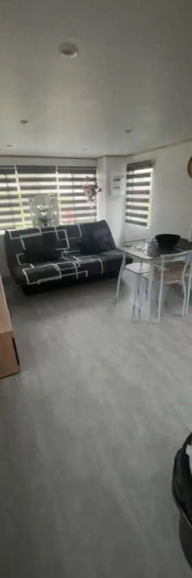 Mobil-home camping 4 étoiles N35，位于Fourmies的酒店
