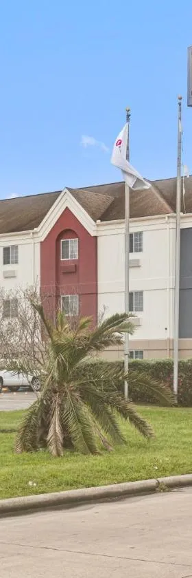 Candlewood Suites Port Arthur/Nederland by IHG，位于尼德兰的酒店