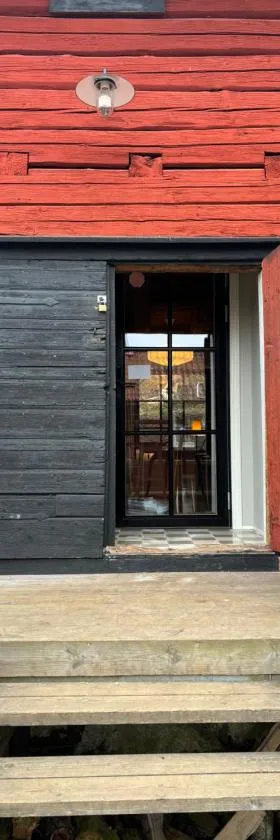 Unikt gårdshus i Gränna，位于格兰纳的酒店