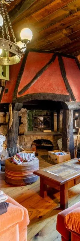 Hostel Atapuerca INpulso，位于阿塔普埃尔卡的酒店