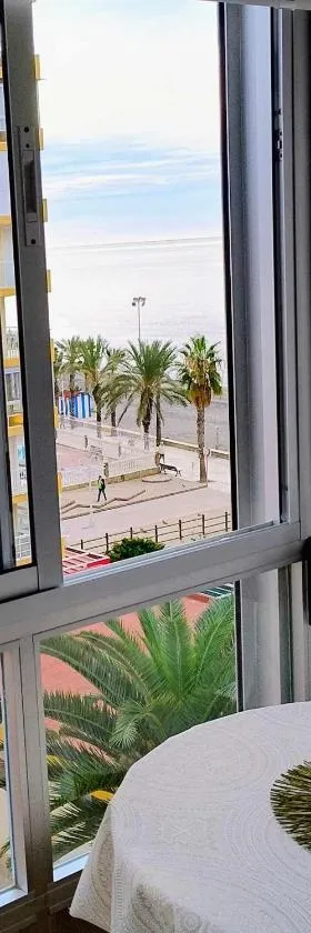 Hoja Calá Apartment，位于阿尔加罗沃的酒店