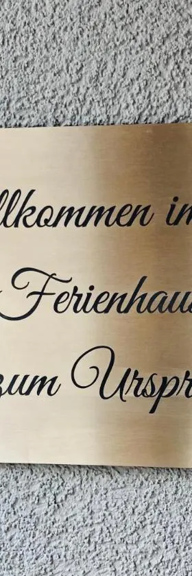 Das Ferienhaus-zurück zum Ursprung，位于居辛的酒店