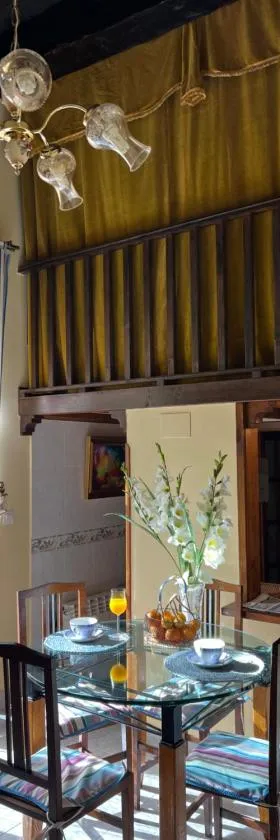 La Posada de Izan，位于Gumiel de Hizán的酒店