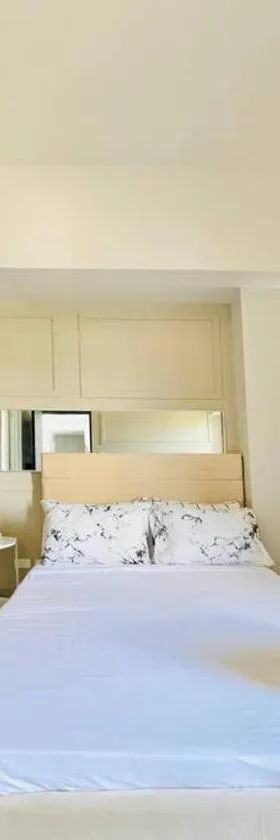 WV 8 Serene Family Room，位于伊洛伊洛的酒店