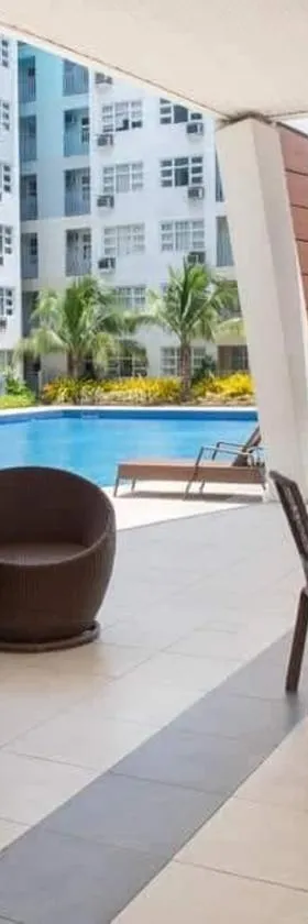 Scarlet Suites Condominium，位于Babak的酒店