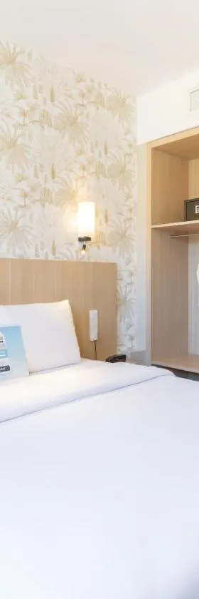 科利雅得阿维尼翁万国宫大殿酒店，位于阿维尼翁的酒店