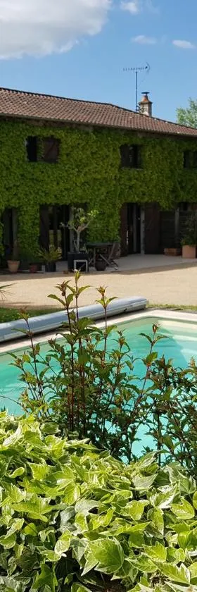 chambre d'hôte la Sourdrie，位于Saint-Florent-le-Vieil的酒店