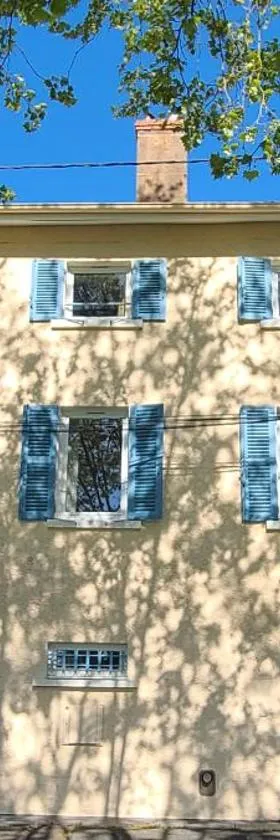 Maison en bord de Saône.，位于索恩河畔贝尔维尔的酒店