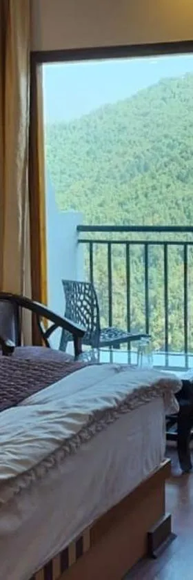 Summer Hill Resort，位于柴尔的酒店