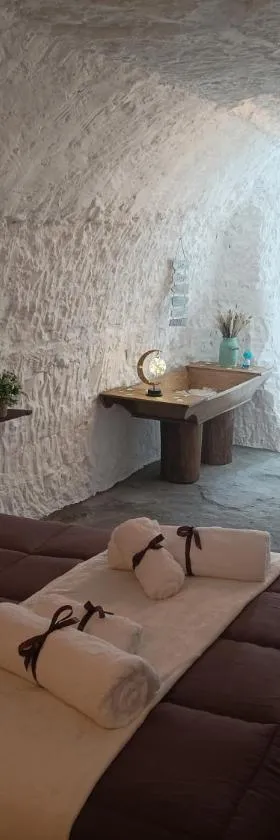 Cueva la Trapera，位于Benamaurel的酒店