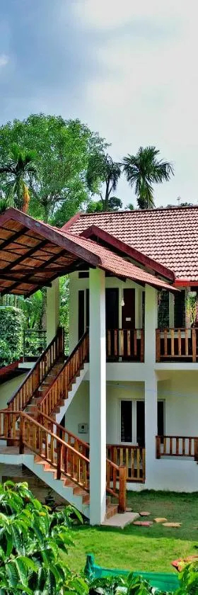 Dadad Gadde Nature Stay - Near to Falls, Trek & Home Food，位于瑟格莱什布尔的酒店