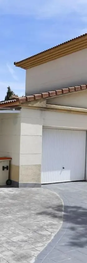 Alojamiento Turístico Esmeralda，位于卡塞雷斯的酒店