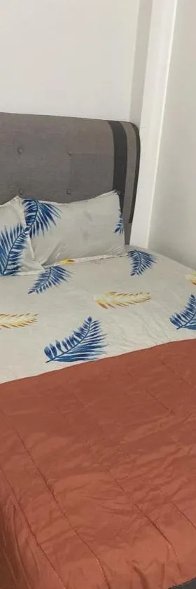 Bahanis Homestay Suci Bandar Ainsdale, Seremban，位于Labu的酒店