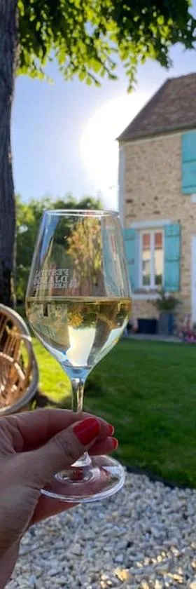Mini maison bohème à 15min de Fontainebleau，位于达马利百合的酒店