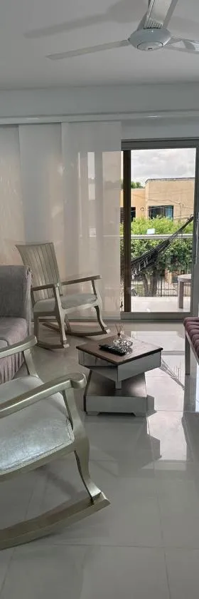 lujoso apartamento central con tres Aires acondicionados y parqueo，位于蒙特里亚的酒店