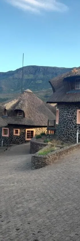 Liphofung cave, chalets，位于Butha-Buthe的酒店