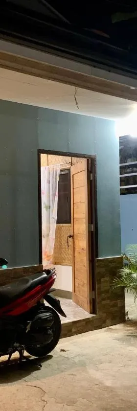 Altheos Place Romblon Cottage 1，位于Romblon的酒店