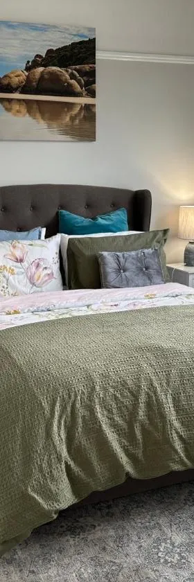 Daisy Cottage on Duke 3BR，位于Yarram的酒店