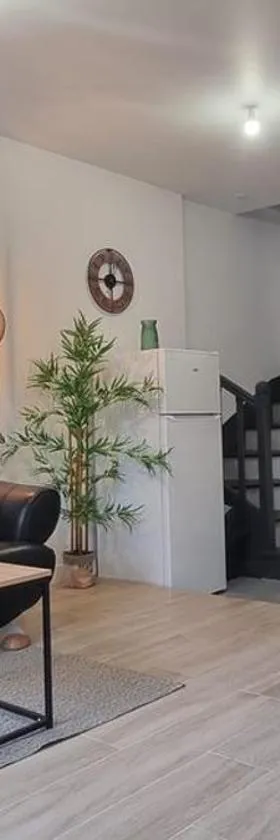 1- appartement duplex 44 m2，位于芒特拉若利的酒店