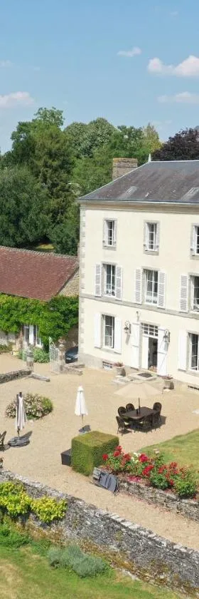 Le Clos de Paris，位于萨尔特河畔弗莱斯涅的酒店