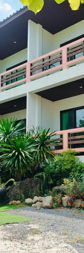 Jigsaw Cafe & Resort，位于Ban Na We的酒店