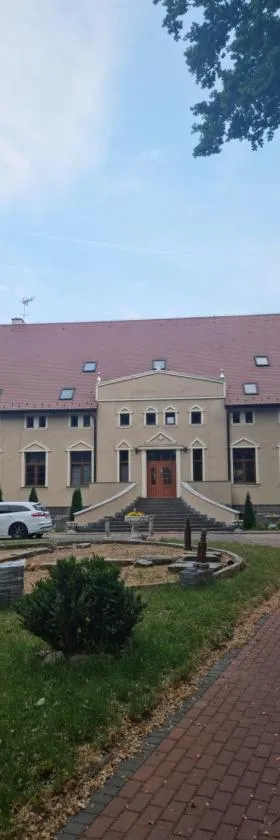 Pałac Ogartowo，位于波乌琴-兹德鲁伊的酒店