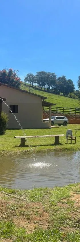 Casa de Campo Pé da Serra - Sitio em Campos Novos de Cunha，位于库尼亚的酒店