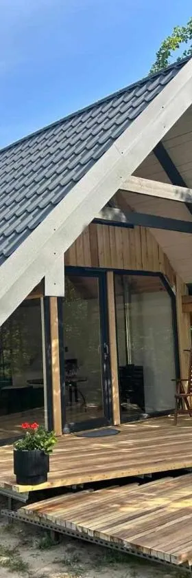 Bajkowy Domek 2 nad rzeką Liwiec，位于沃胡夫的酒店