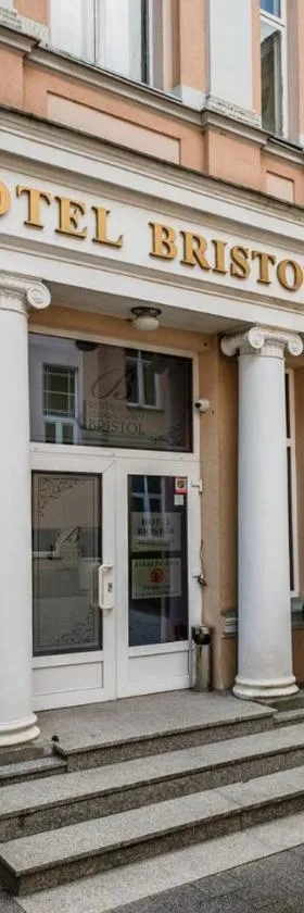 布里斯托尔酒店 ，位于凯尔采的酒店