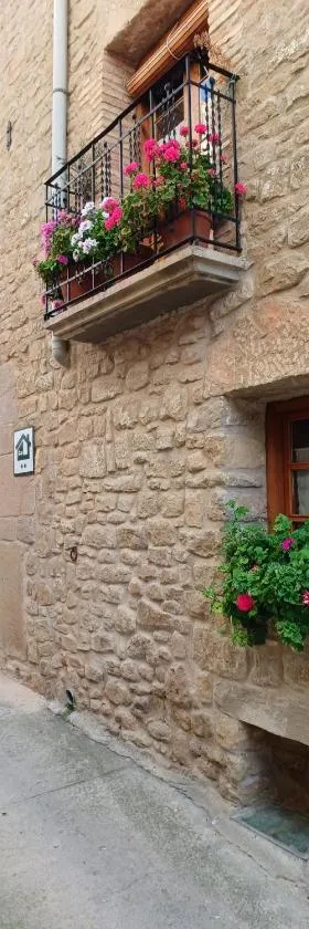 CASA RURAL SANCHO，位于Artajona的酒店