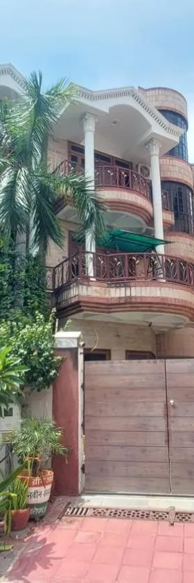 N Homestay Agra，位于Tājganj的酒店