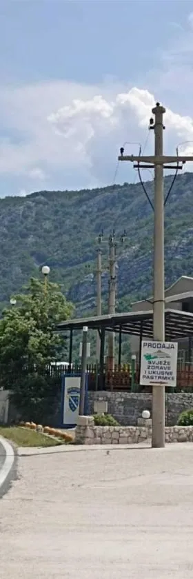 Motel & Restoran "VIDIKOVAC"，位于莫斯塔尔的酒店
