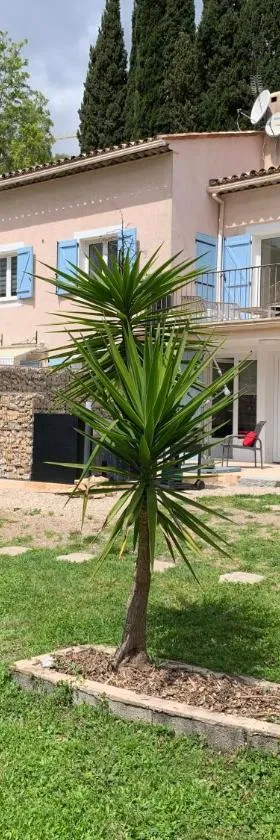 LUVA d'Azur, Rez de villa LE RIOU - LE VALLON，位于Le Bar-sur-Loup的酒店