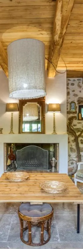 La Remise du Bousquet de la Balme，位于La Tour-sur-Orb的酒店