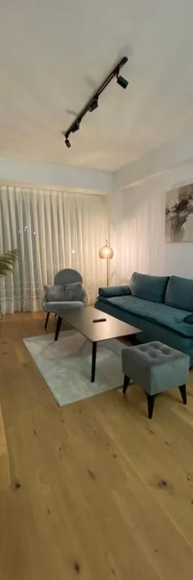 2B Apartment，位于Petrovec的酒店