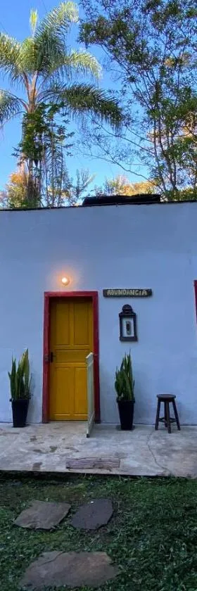Chalé na floresta com frigobar，位于欧鲁普雷图的酒店