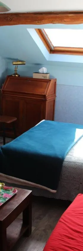 Chambre atypique chez l'habitant，位于Saint-Hilaire-la-Plaine的酒店