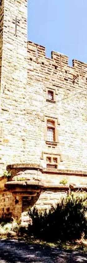 Appartement avec 4 lits au Château，位于瓦朗斯的酒店