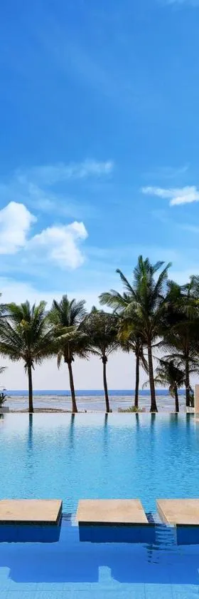 Puerto Del Sol Beach Resort and Hotel Club Bolinao Pangasinan，位于Bolinao的酒店