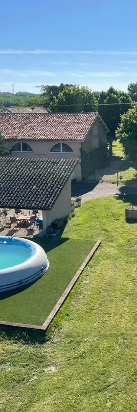 Gîtes du Moulin de Périssé，位于弗洛恩斯的酒店