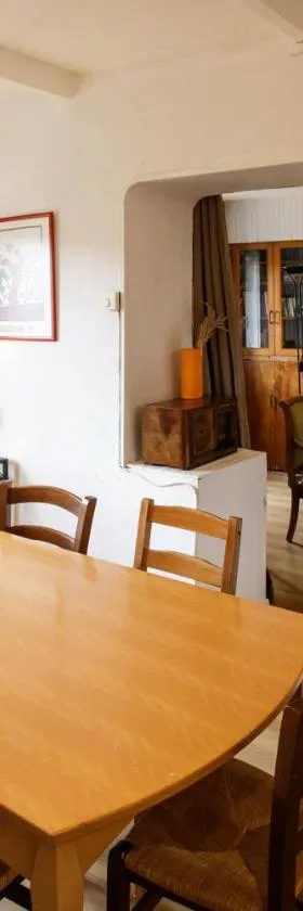 Gite rue Tranquille，位于Padern的酒店