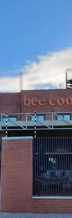 Bee Cool Hostel，位于帕尔马斯的酒店