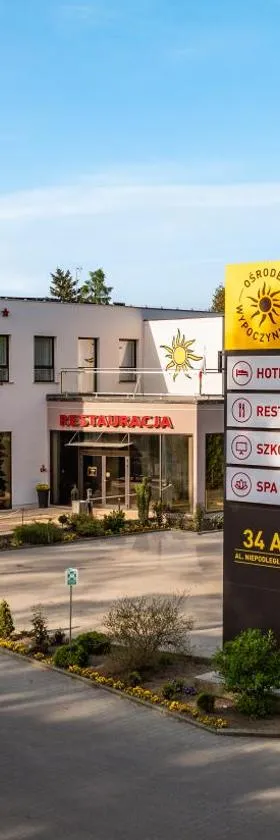 Hotel - Restauracja "SŁONECZNA"，位于亚罗钦的酒店