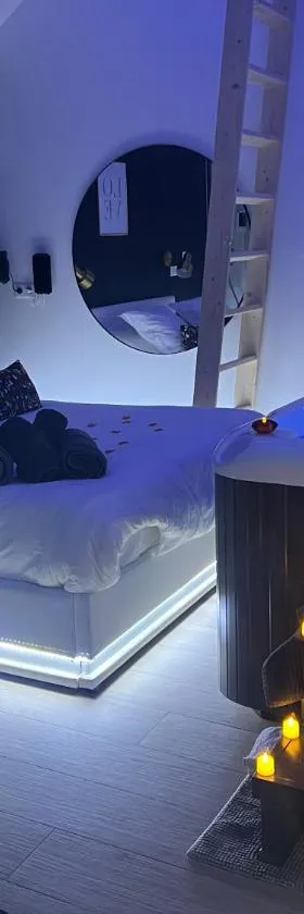 Suite romantique avec Spa et filet suspendu，位于Auteuil的酒店