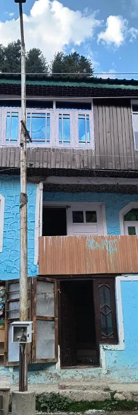 Khan Guesthouse Naranag，位于Nikri Dhokri的酒店