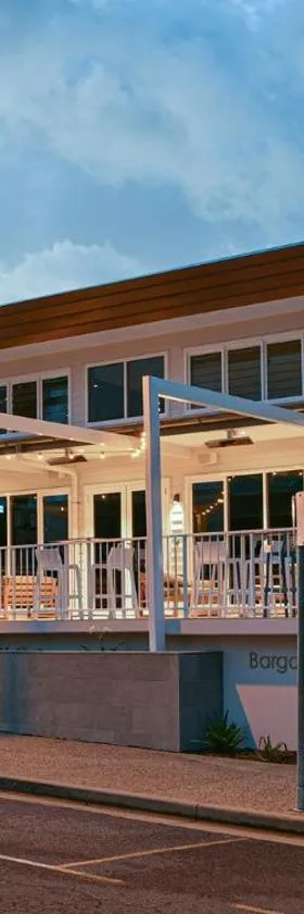 Bargara Beach Hotel，位于巴加拉的酒店
