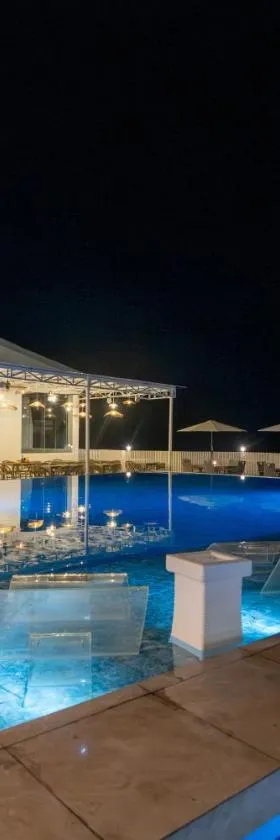 Serene Oasis Resort - Oslob Cebu Philippines，位于奥斯洛布的酒店