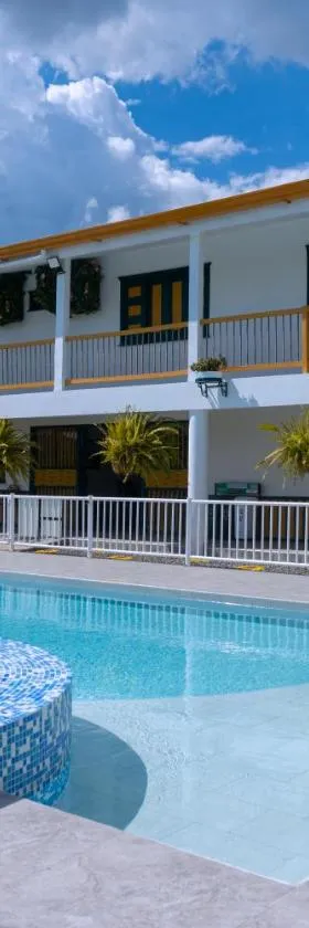 Colina del Sol Hotel Hacienda，位于金巴亚的酒店